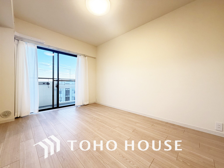 内装 1日の疲れを癒し、心地よく寛げるようゆったりとした広さをしています