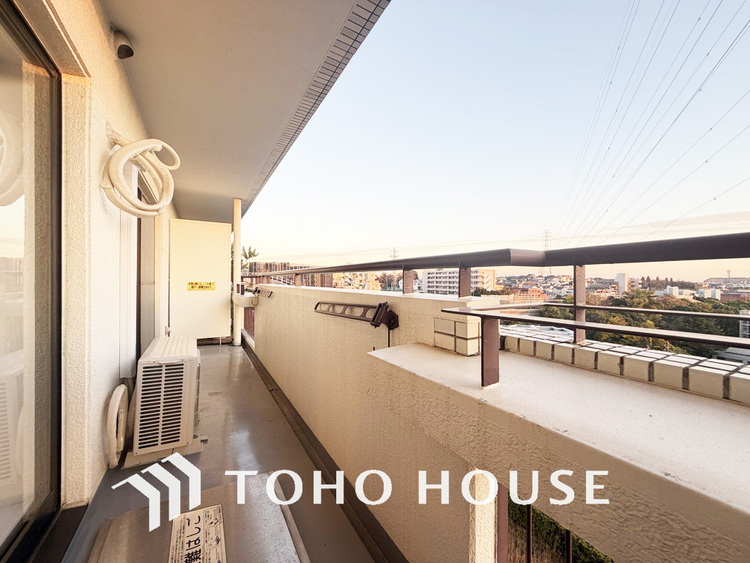 バルコニー 陽当たり良好なバルコニー