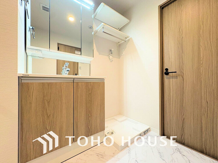 洗面 大きな洗面鏡付き、朝の身支度も楽しくなりますね