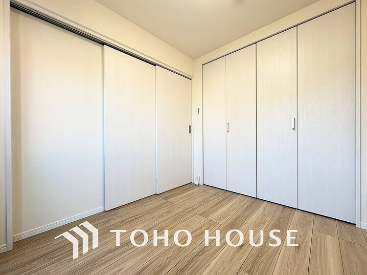 内装 1日の疲れを癒し、心地よく寛げるようゆったりとした広さをしています