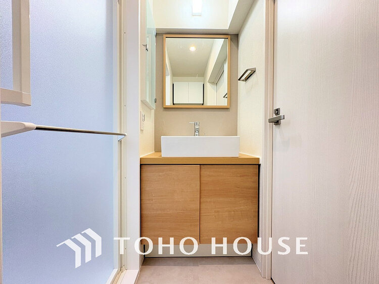 洗面 大きな洗面鏡付き、朝の身支度も楽しくなりますね