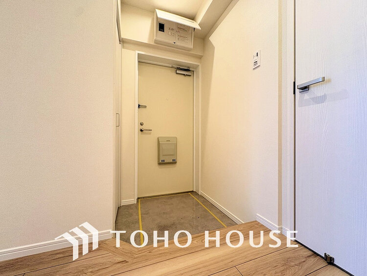 玄関 落ち着いた雰囲気の玄関、家族の帰りを暖かく迎えてくれます