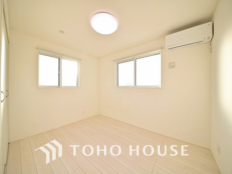 内装 シンプルですっきりとした室内は飽きのこない居心地の良い雰囲気