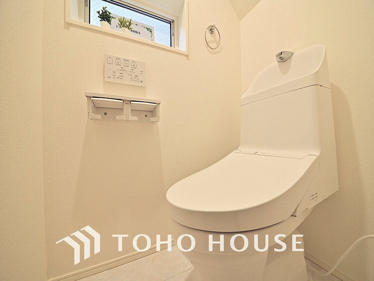 トイレ トイレには快適な温水洗浄便座付