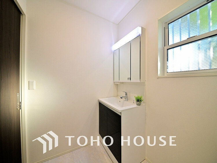 洗面 豊富な収納スペース、身支度のしやすい洗面所