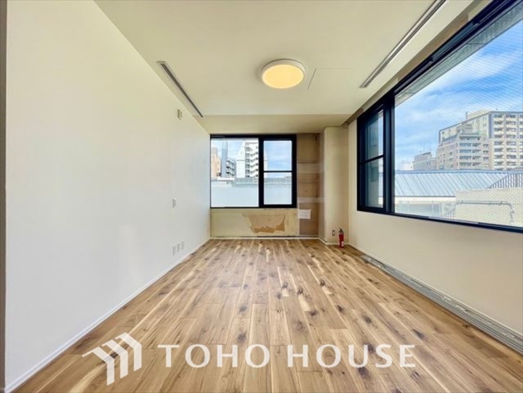 内装 【PRIVATE ROOM】◆快適◆な暮らしに不可欠な収納スペース。快適さとともに思い出も詰まっていく。