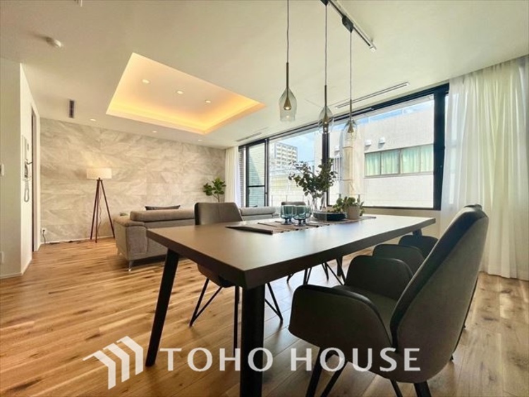 内装 【LIVING】◆陽光◆が差し込む。この開放的なLDKに家族の笑顔が集う。家族が一緒に過ごす空間は明るく、そして居心地よく。