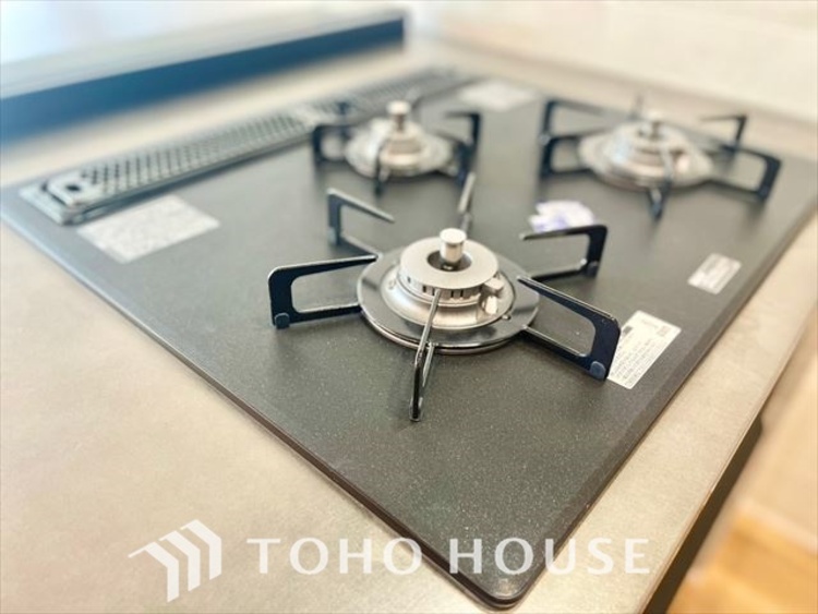 キッチン 【KITCHEN】◆ワクワク◆開放的で機能性も高いシステムキッチン。お子様は毎日のご飯にワクワク！