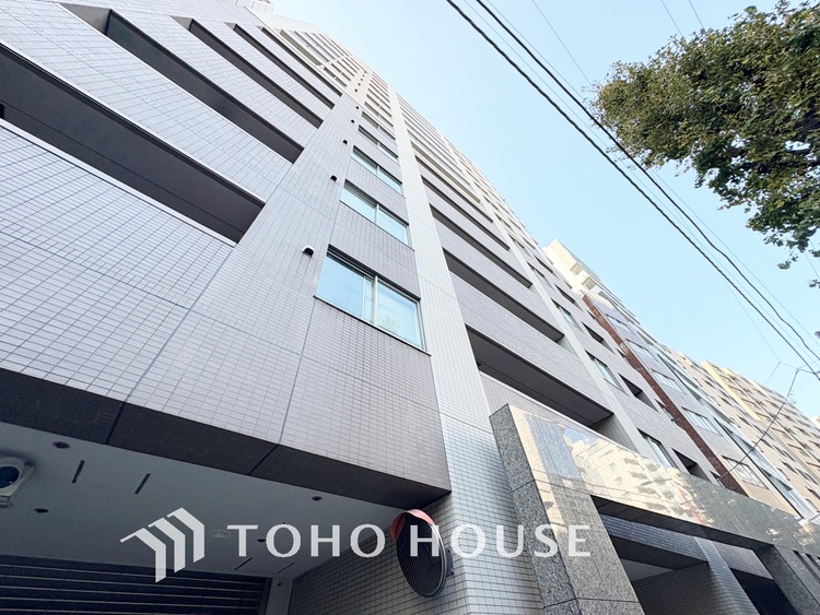 外観 ほんの少しのこだわり。ちょっとした色使いがその家がもつ雰囲気、趣（おもむき）を携え、暮らす家族や訪ねてくる友人・知人に新鮮な香りを運んできます。