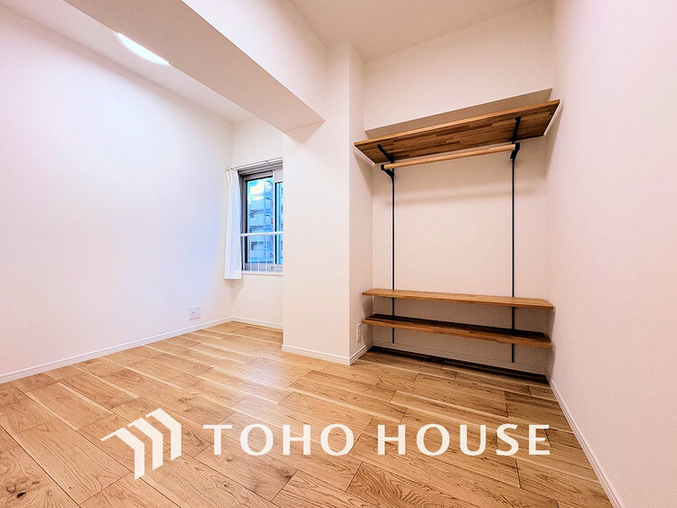 内装 シンプルですっきりとした室内は飽きのこない居心地の良い雰囲気