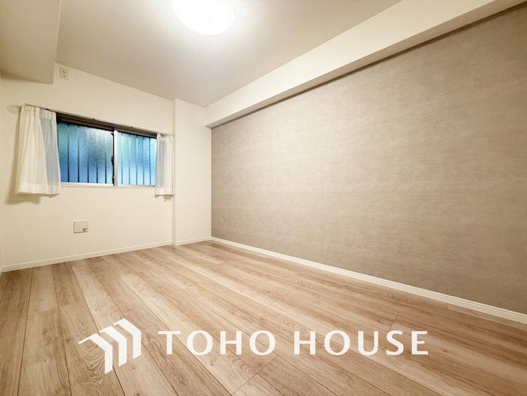 内装 採光もある洋室は、くつろぎのひと時を過ごすのにぴったり