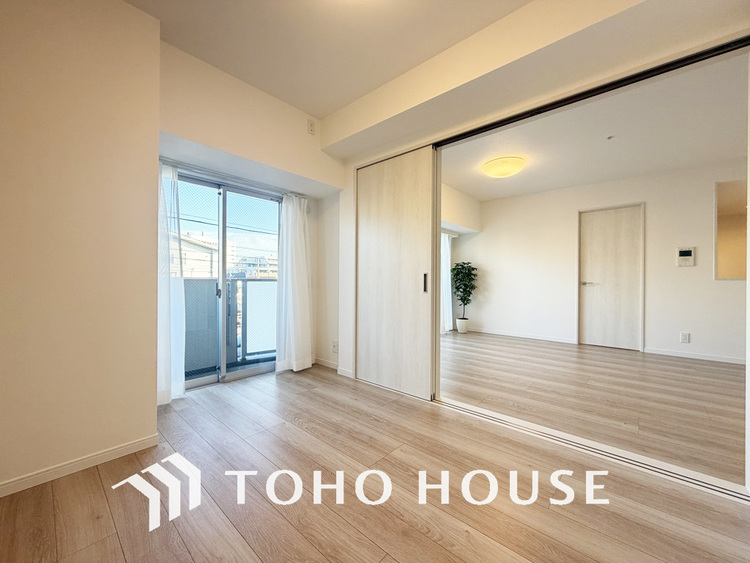 内装 1日の疲れを癒し、心地よく寛げるようゆったりとした広さをしています