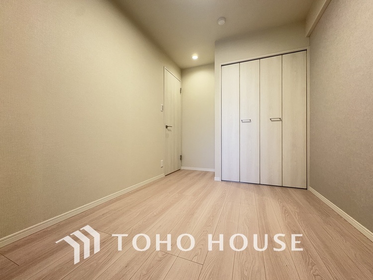 内装 シンプルですっきりとした室内は飽きのこない居心地の良い雰囲気です