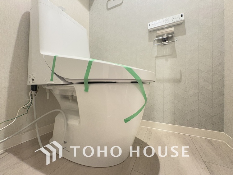 トイレ 清潔な洗浄機能付温水シャワートイレ