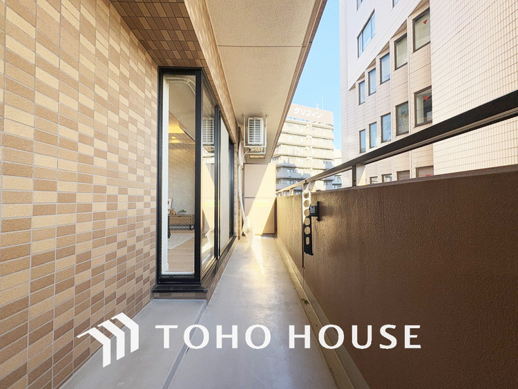 バルコニー 陽当たり良好なバルコニー