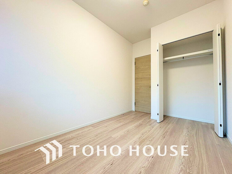 内装 シンプルですっきりとした室内は飽きのこない居心地の良い雰囲気