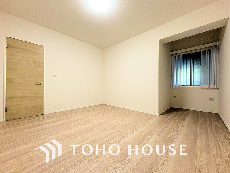 内装 1日の疲れを癒し、心地よく寛げるようゆったりとした広さをしています