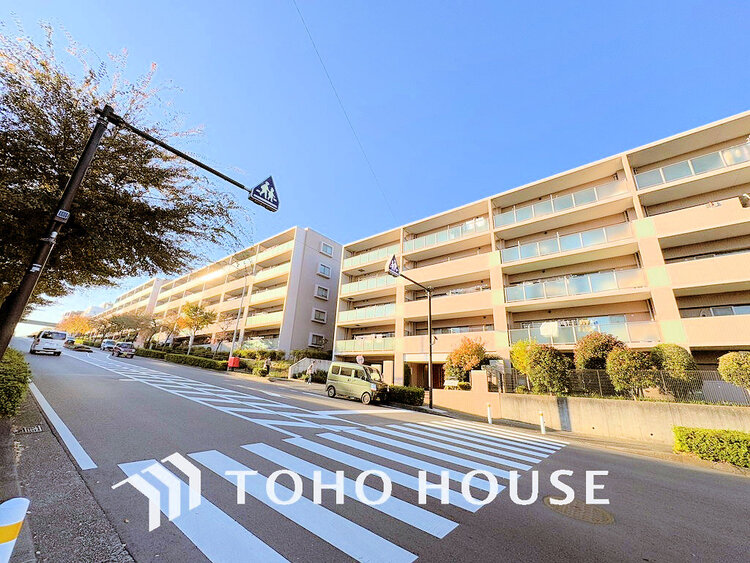 外観 〜大切なペットと暮らせるリフォーム住戸〜南東向きにつき陽当り良好な4LDK〜