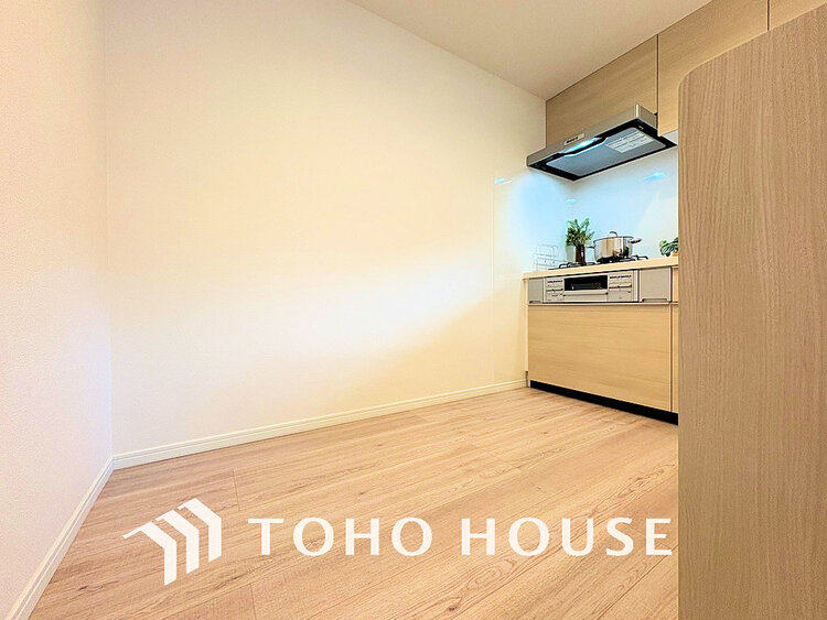 キッチン 落ち着きのあるカラーで統一された清潔感と気品が溢れるキッチン