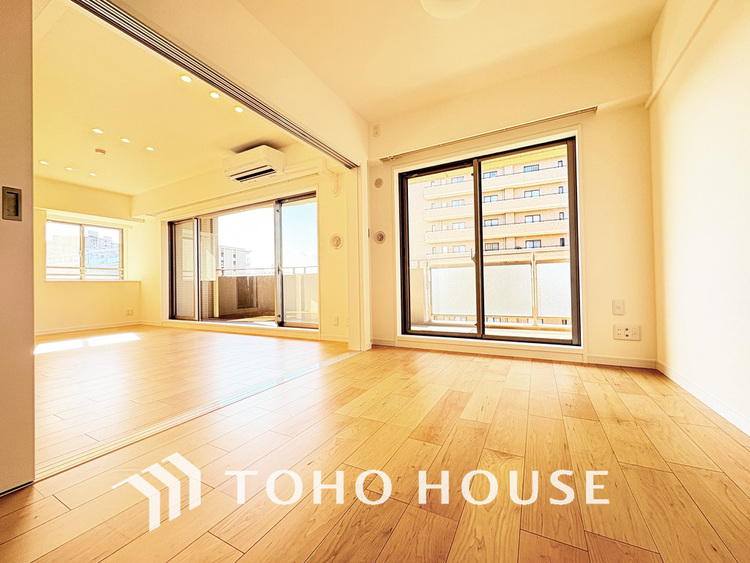 内装 1日の疲れを癒し、心地よく寛げるようゆったりとした広さをしています