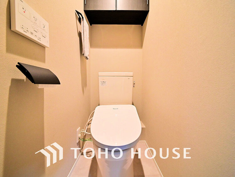 トイレ トイレには快適な温水洗浄便座付