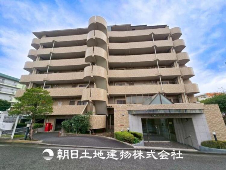 外観 【外観写真】時間のゆとりと空間、暖かな陽光がもたらす光と風を独占してください。新しい暮らしが始まります。