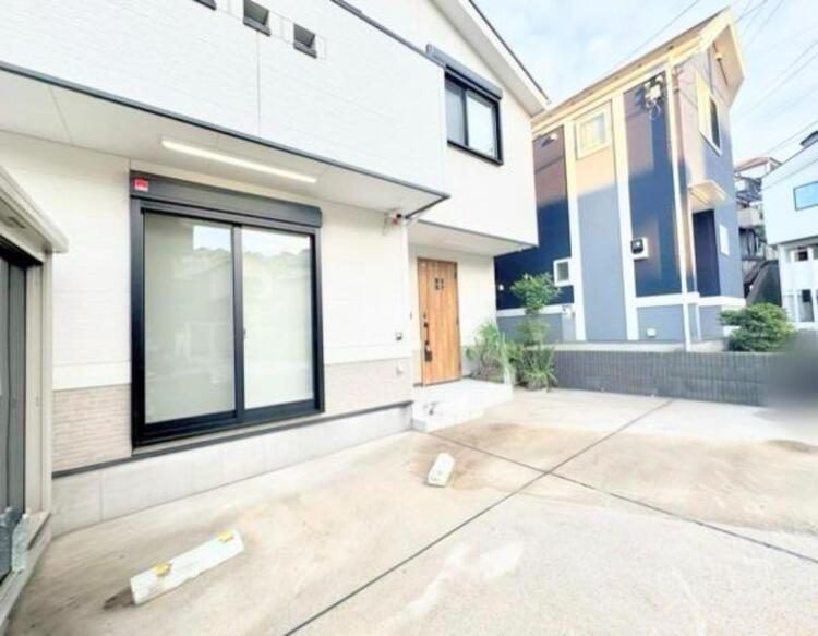 駐車場 ●〇一戸建て住戸を持つ最大のメリットは、駐車場代金を支払い続ける必要がないことです〇●