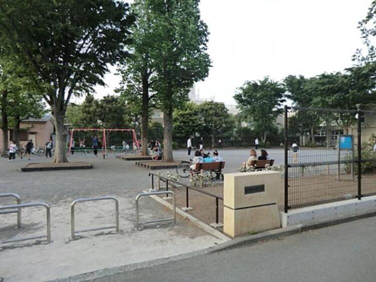 周辺 馬場四丁目公園まで約550ｍ