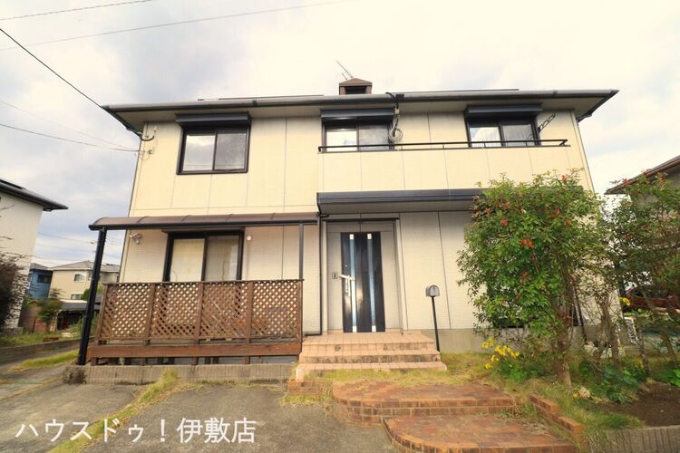 外観 【外観写真】他社で住宅ローンに落ちてしまった」「車のローンが残っている」など、住宅ローンでお困りの方はぜひ一度弊社までご相談ください。