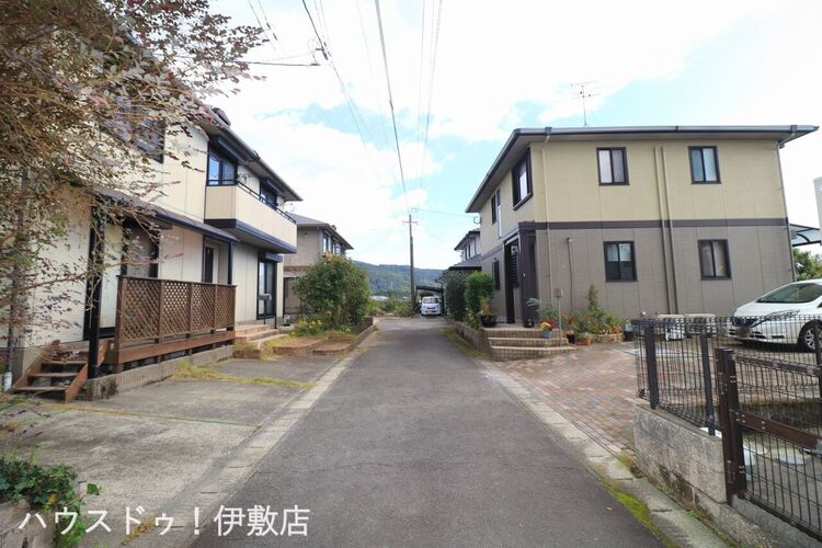 外観 【前面道路】南側前面道路、行き止まり道路で交通量少な目です！