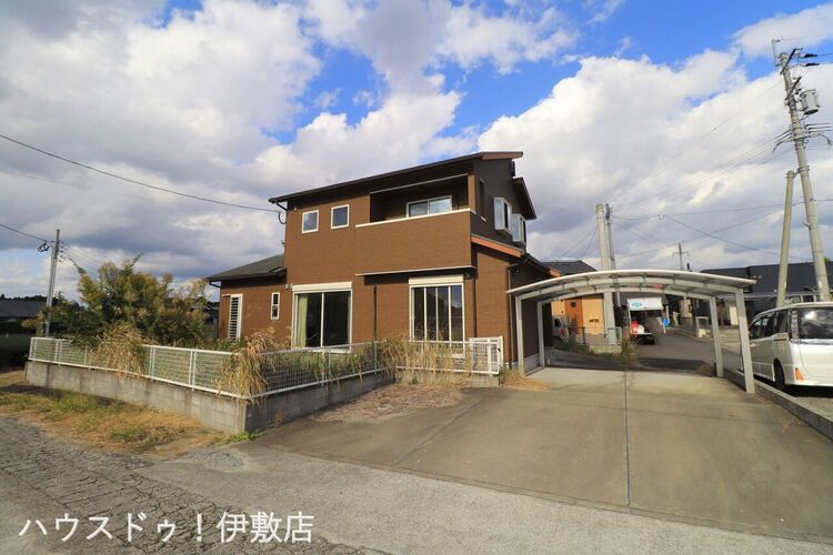 外観 【外観写真】・敷地73.56坪、建物33.56坪と広々！・広々とした庭付き