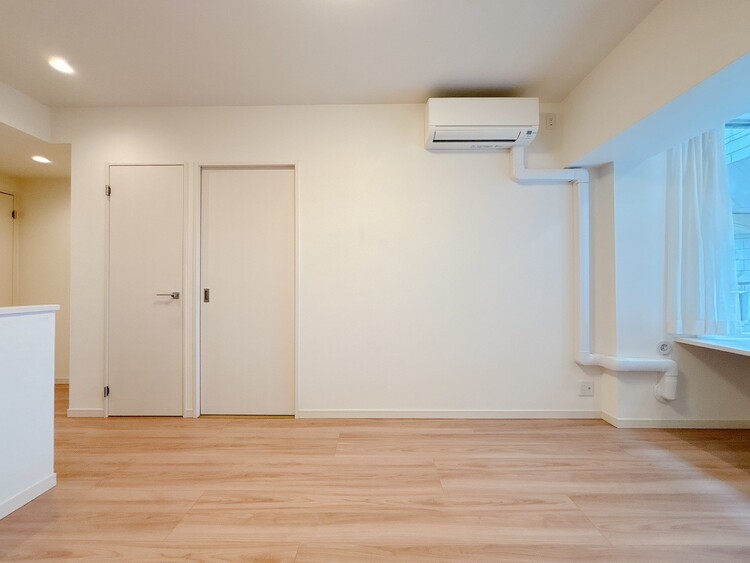 居間 居心地の良い空気感は、暮らしのステージを彩り、心からのやすらぎと満足感を与えてくれます。