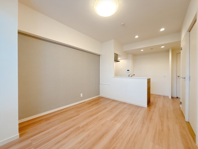 居間 快適に過ごす毎日を求めて、暮らしの中でご自身の「マイホーム」に創り上げてください。