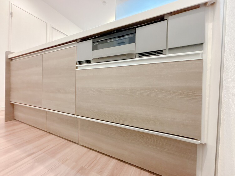 キッチン 洗練されたスタイリッシュなデザイン性と使いやすさを備えた仕様。