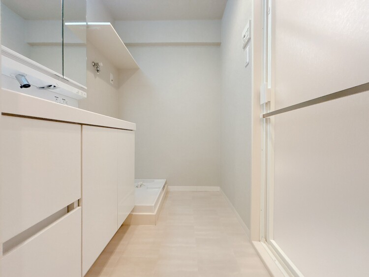 洗面 清潔感と心地よさを重視した、上質感漂うパウダールーム。