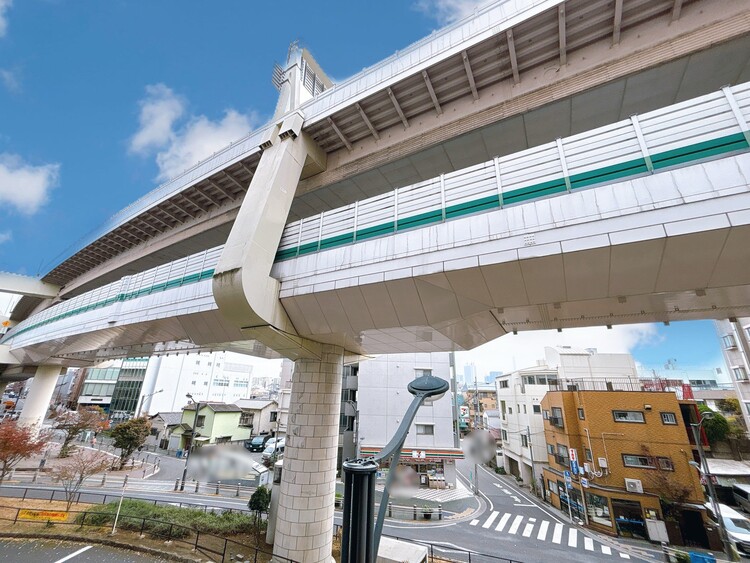 バルコニー 頬をなでる、優しい風を感じることが出来ます。