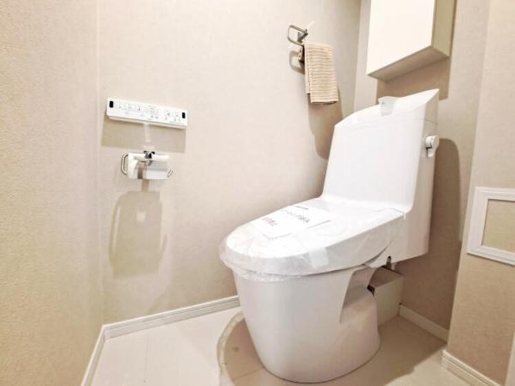 トイレ ウォシュレット付き清潔感の溢れるトイレです。落ち着いた空間で安らぎのひとときをお過ごし頂けます。