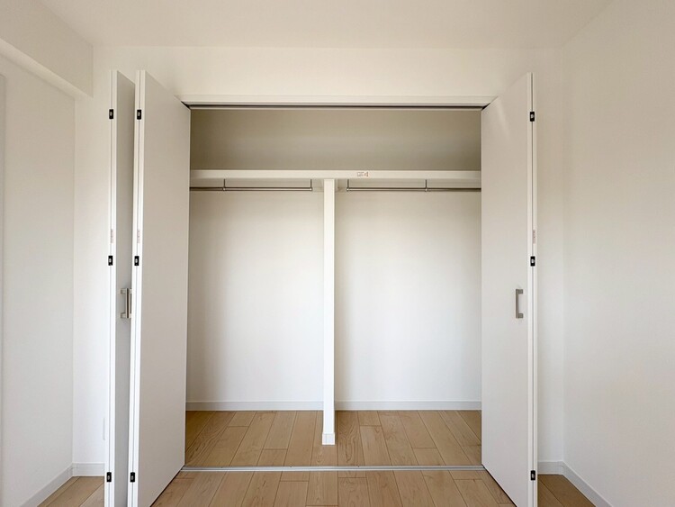 その他 収納スペースが付いていて、お部屋を広く使っていただけます。