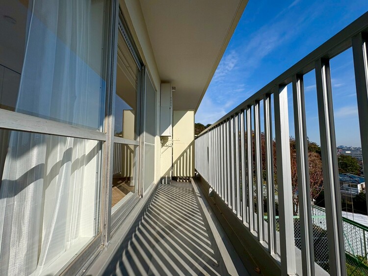 その他 朝の澄んだ空気や、夕方に吹く清々しい風を感じられるバルコニー。