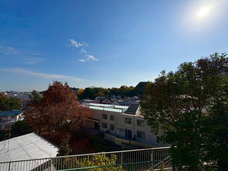 その他 眺望や窓からの景色が良いと、家で過ごす時間も快適です。