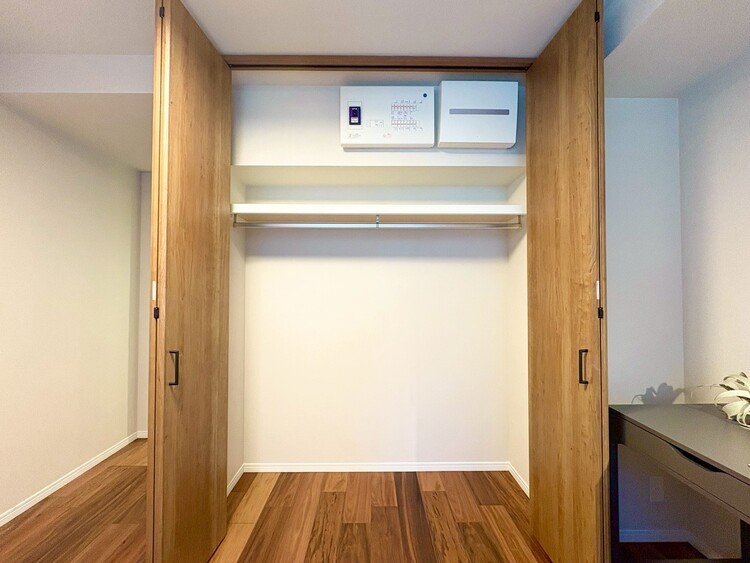 その他 収納スペースが付いていて、お部屋を広く使っていただけます。