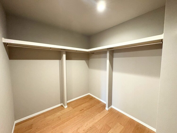 その他 収納スペースが付いていて、お部屋を広く使っていただけます。