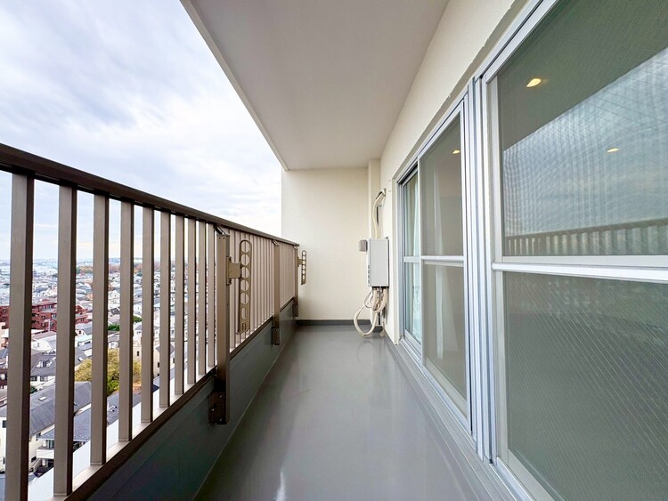 その他 朝の澄んだ空気や、夕方に吹く清々しい風を感じられるバルコニー。