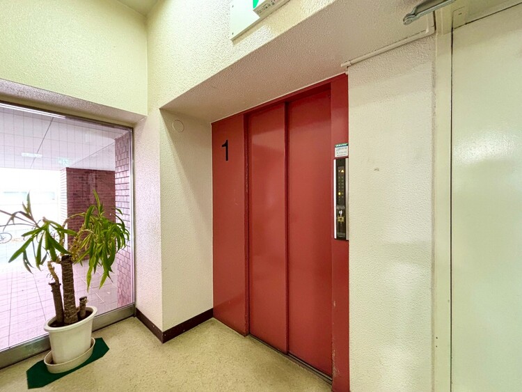 その他 エレベーター完備のため荷物が多くなっても安心。