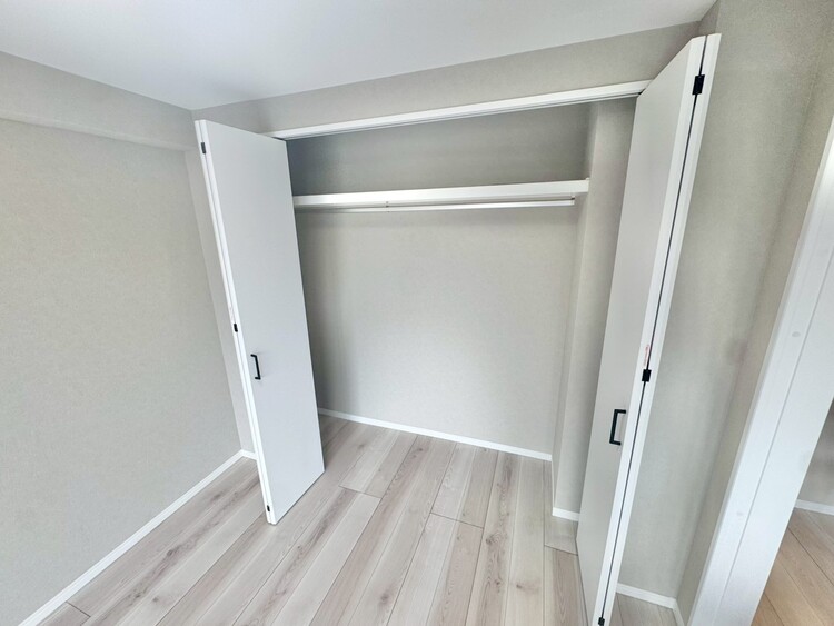 その他 収納スペースが付いていて、お部屋を広く使っていただけます。