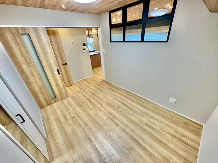 その他 清かで艶やかな時間をもたらしてくれる室内です。