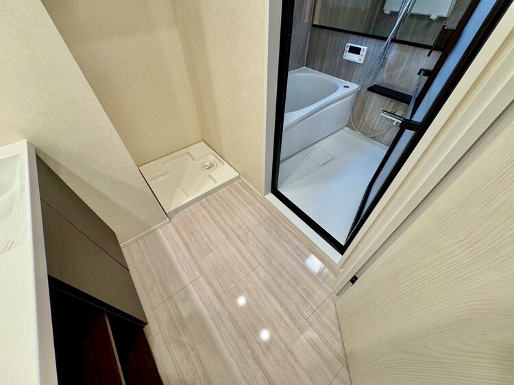 その他 十分な広さの脱衣所。