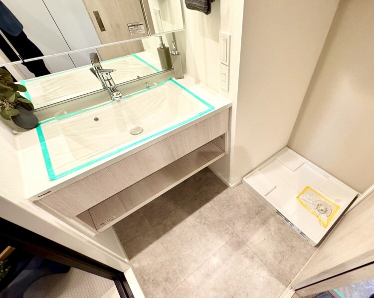 その他 十分な広さの脱衣所。