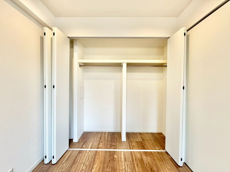 その他 収納スペースが付いていて、お部屋を広く使っていただけます。