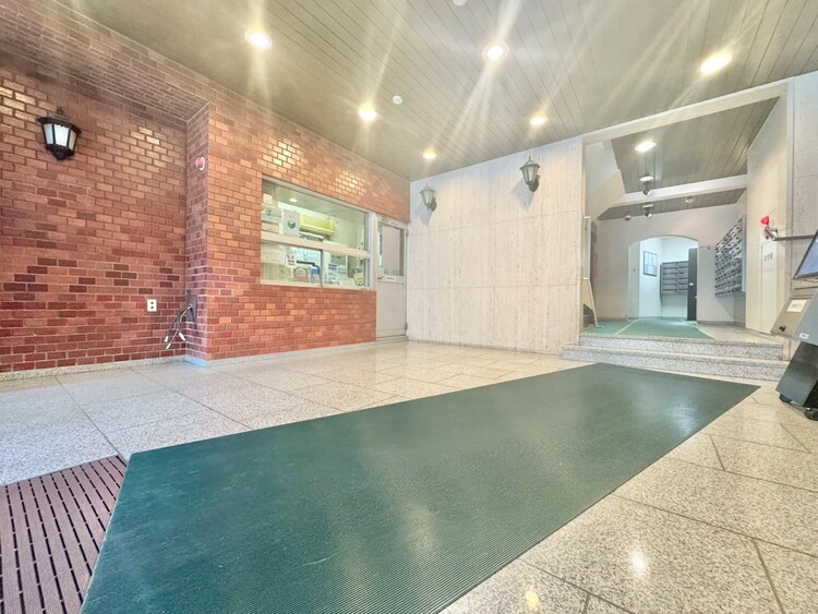 その他 館内は静寂な中が保たれており、管理が行き届いている印象を受けました。